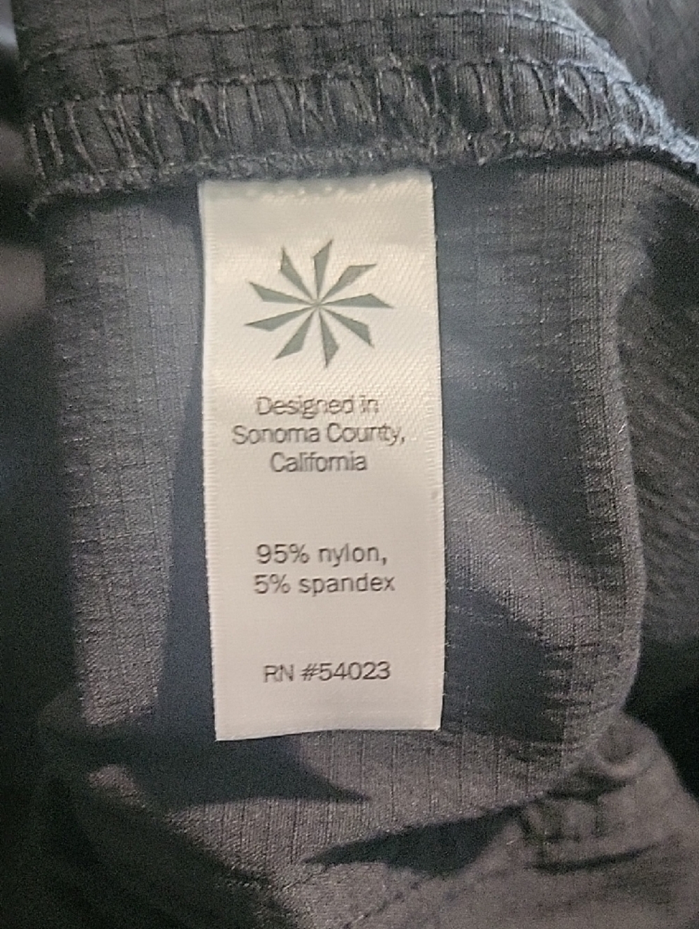 Women’s Athleta Trekkie Jogger Pants Size 8 Black Athletic Travel Pants - Picture 11 of 11